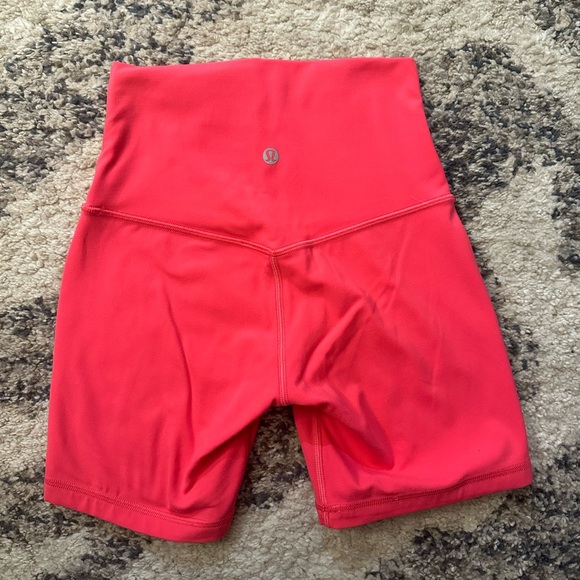 Lululemon Align High rise Short 6 inch - Picture 2 of 4